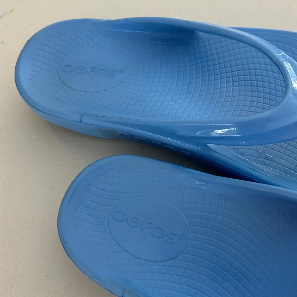 OOFOS Women's Blue Sandals sz 9/9.5 - Picture 2 of 3